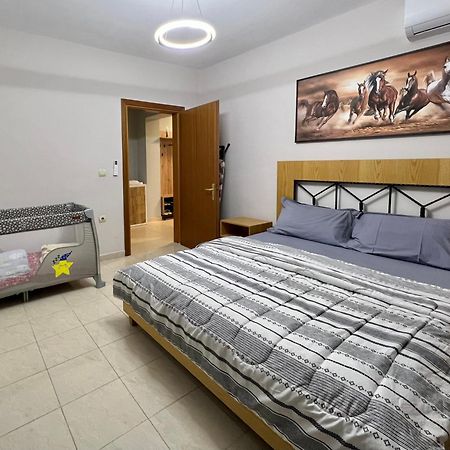 Apartment In Skanderbeg Square - Tirana Center 2 Exteriör bild