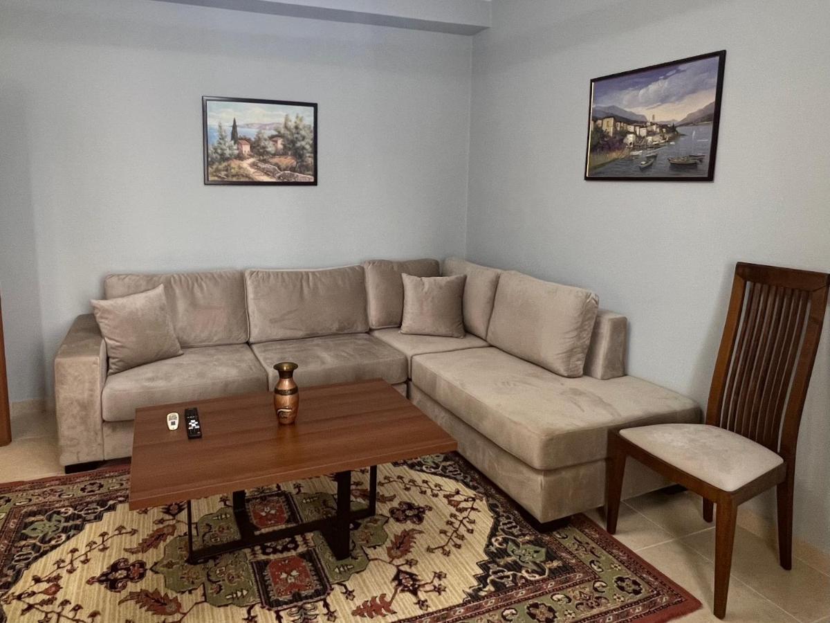 Apartment In Skanderbeg Square - Tirana Center 2 Exteriör bild