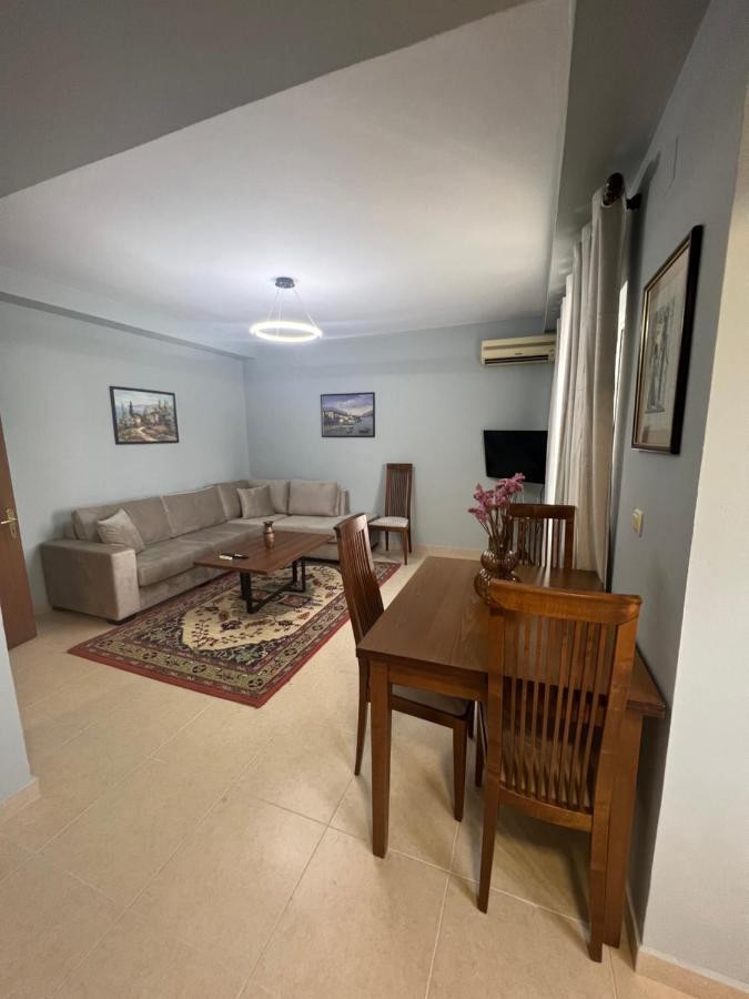 Apartment In Skanderbeg Square - Tirana Center 2 Exteriör bild
