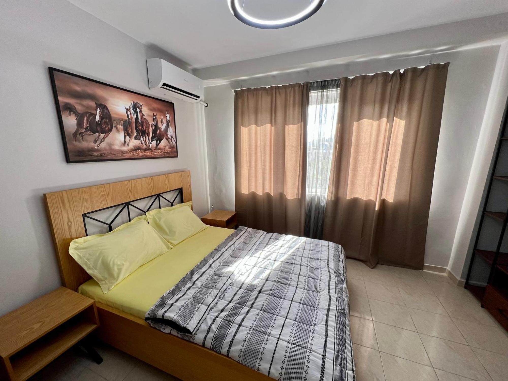 Apartment In Skanderbeg Square - Tirana Center 2 Exteriör bild