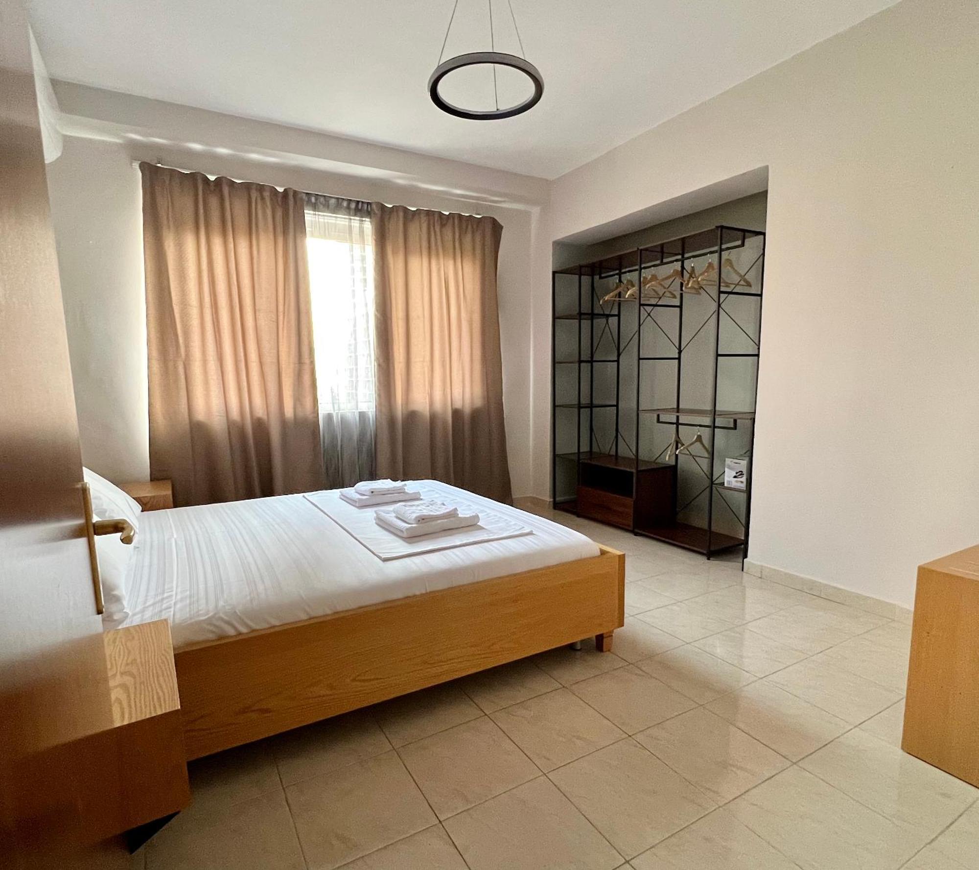 Apartment In Skanderbeg Square - Tirana Center 2 Exteriör bild