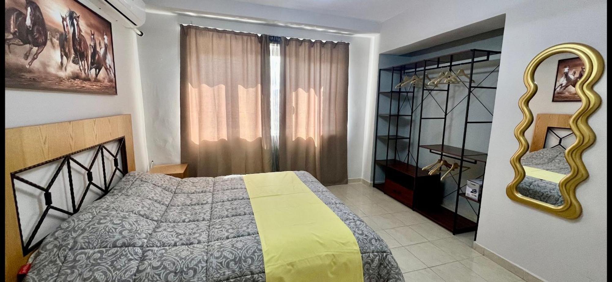 Apartment In Skanderbeg Square - Tirana Center 2 Exteriör bild